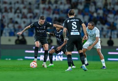 تصدر الدوري.. نتيجة مباراة الأخدود ضد الهلال في