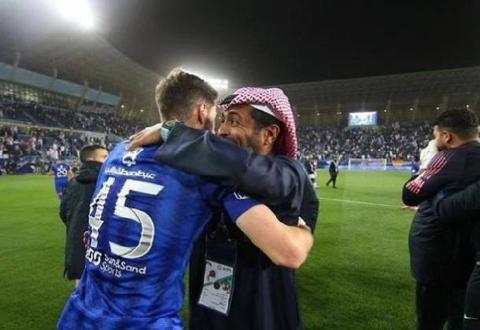 “بعد كوليبالي ونيفيز”.. الهلال السعودي يقترب من