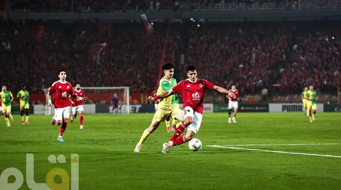 إمام عاشور يسجل هدفًا مؤثرًا للأهلي