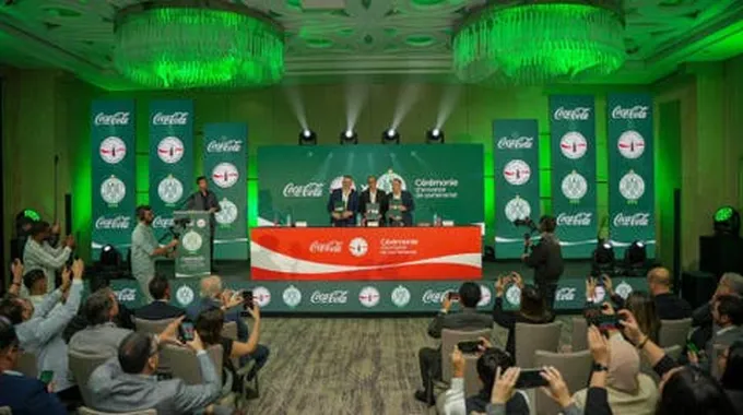 استنكار جماهير الرجاء لتعاقد النادي مع كوكاكولا