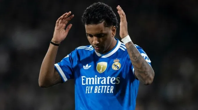 الأهلي المصري يواجه الجيش الملكي بدون 8 لاعبين