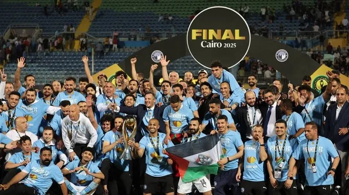 بيراميدز في مواجهة نهضة بركان في السوبر الأفريقي