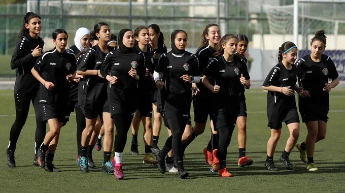 تدريب المنتخب النسوي استعدادًا للمباريات الودية