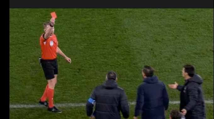 حادثة طرد نادرة في مباراة خيتافي وإلتشي