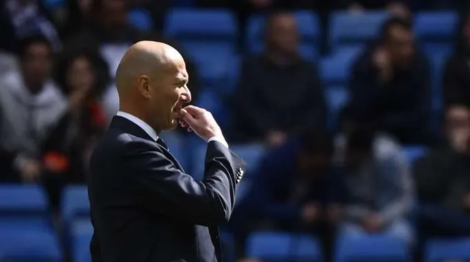 زيدان يثير الشائعات حول عودته للمنتخب الفرنسي