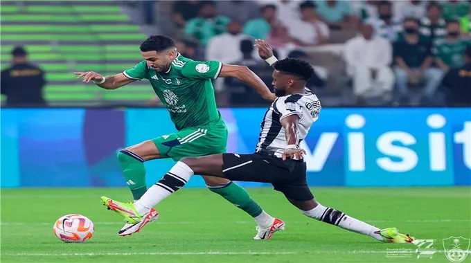 مباراة قمة الأهلي والشباب في الدوري السعودي