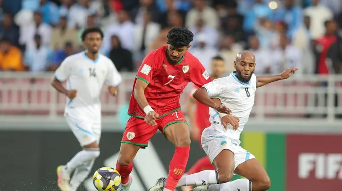 مباراة قمة سعودية عمانية في كأس العرب 2025