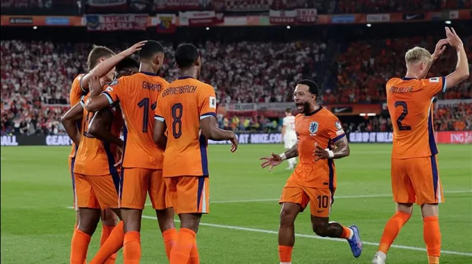 مباراة هولندا وليتوانيا في تصفيات كأس العالم