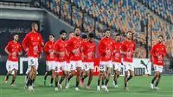 منتخب مصر يصل القاهرة بعد التأهل لأمم إفريقيا